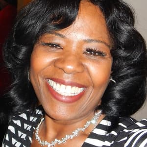 Black Woman Angelina, 50 from Lincoln is looking for relationship