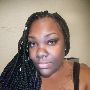 Black Woman Julia, 33 from Austin is looking for relationship