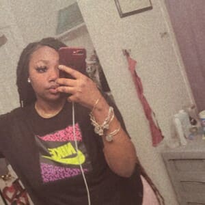 Black Woman Bretley, 19 from Pittsburgh is looking for relationship