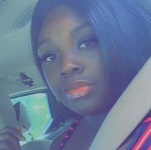 Black Woman Lisa, 20 from Newark is looking for relationship