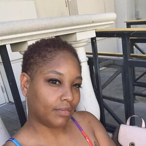 Black Woman Michele, 28 from Durham is looking for relationship