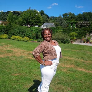 Black Woman Pamela, 49 from Irvine is looking for relationship