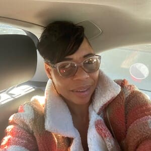 Black Woman Molly, 38 from Columbus is looking for relationship