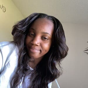 Black Woman Veronica, 22 from Plano is looking for relationship
