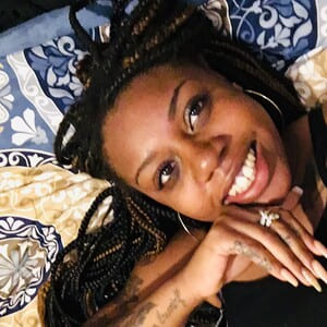 Black Woman Adeline, 27 from Fresno is looking for relationship