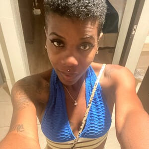 Black Woman Laura, 44 from Philadelphia is looking for relationship